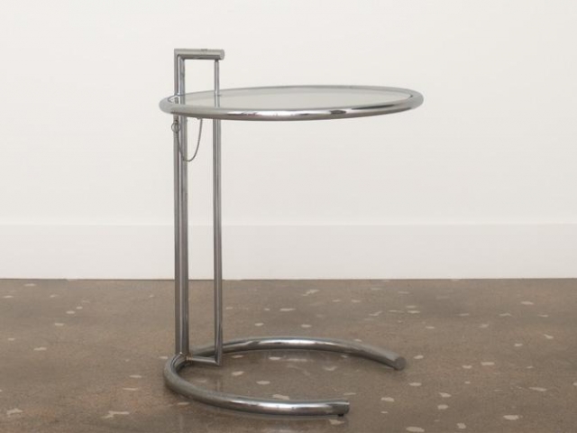 Eileen Gray adjustable table