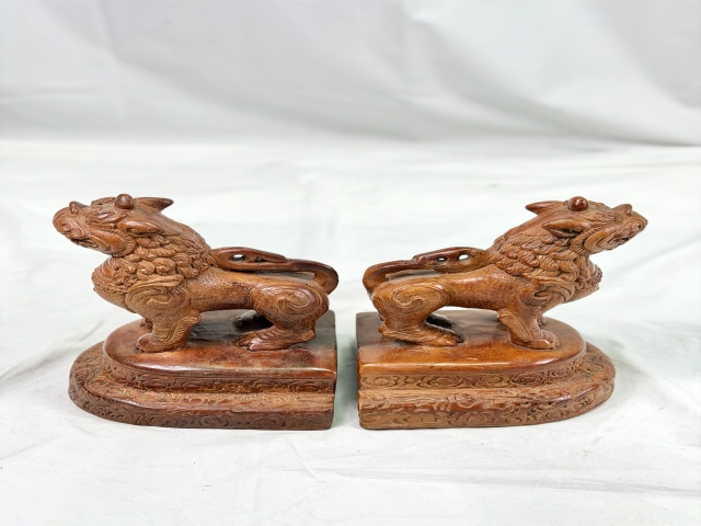 Ceramic Foo Dog Bookends by Jari. C. 1960's